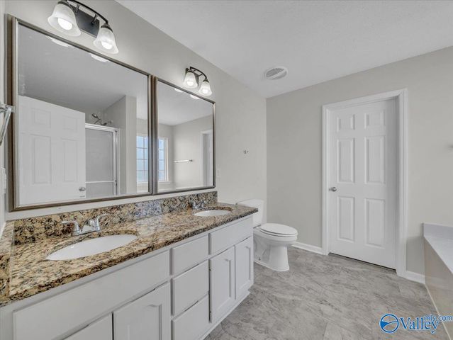 4822 Inglewood Court SE, Owens Cross Roads, AL 35763