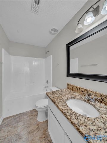 4822 Inglewood Court SE, Owens Cross Roads, AL 35763