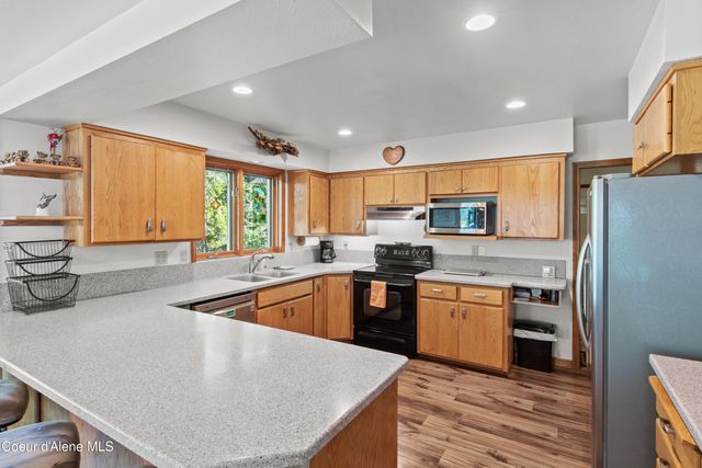 11089 N Point Hayden Dr, Hayden Lake, ID 83835