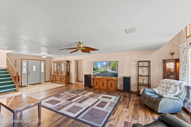 11089 N Point Hayden Dr, Hayden Lake, ID 83835