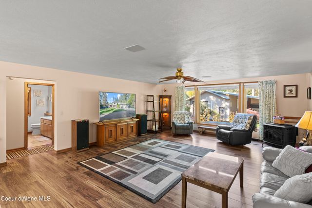 11089 N Point Hayden Dr, Hayden Lake, ID 83835