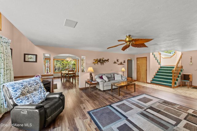 11089 N Point Hayden Dr, Hayden Lake, ID 83835