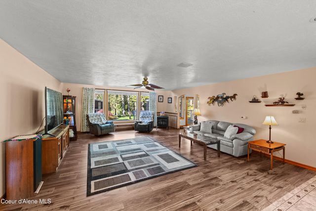 11089 N Point Hayden Dr, Hayden Lake, ID 83835
