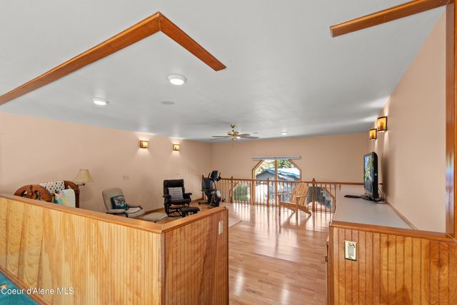 11089 N Point Hayden Dr, Hayden Lake, ID 83835