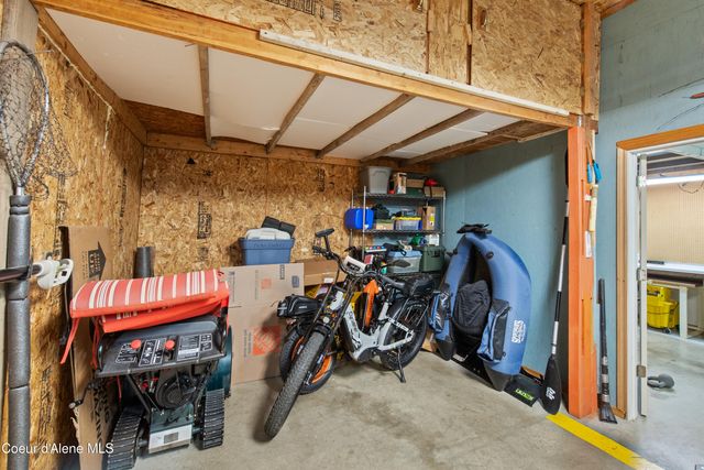 11089 N Point Hayden Dr, Hayden Lake, ID 83835