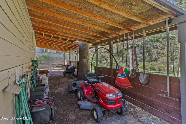 11089 N Point Hayden Dr, Hayden Lake, ID 83835