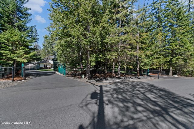 11089 N Point Hayden Dr, Hayden Lake, ID 83835