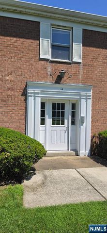 14 Rolling Ridge C, Montvale, NJ 07645