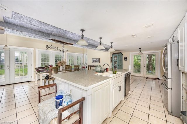 334 E Swannanoa Avenue, Liberty, NC 27298