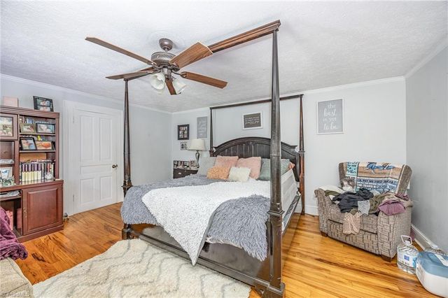 334 E Swannanoa Avenue, Liberty, NC 27298