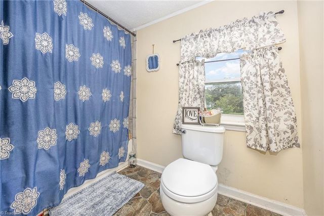 334 E Swannanoa Avenue, Liberty, NC 27298