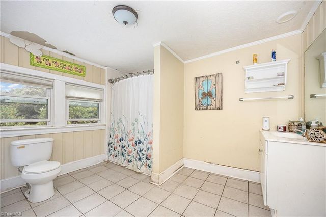 334 E Swannanoa Avenue, Liberty, NC 27298