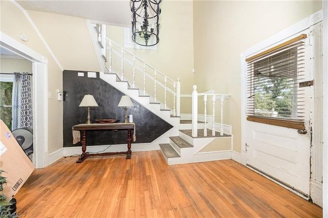 334 E Swannanoa Avenue, Liberty, NC 27298