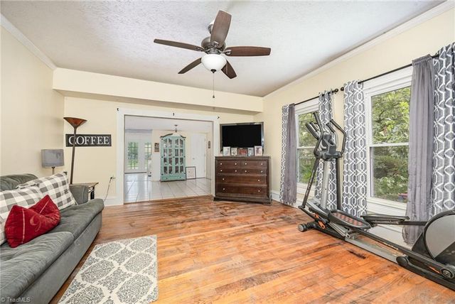 334 E Swannanoa Avenue, Liberty, NC 27298