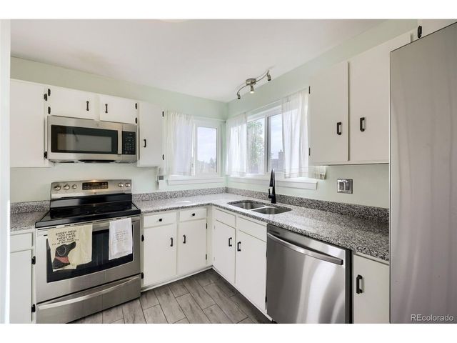 10500 W Fair Ave B, Littleton, CO 80127
