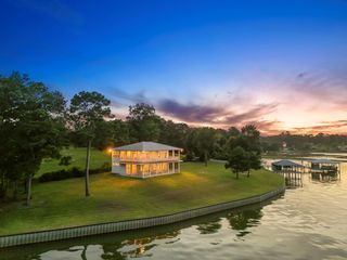 31 Creekwood Bend Court, Coldspring, TX 77331