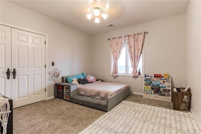 22528 Hatchell Road, Tonganoxie, KS 66086