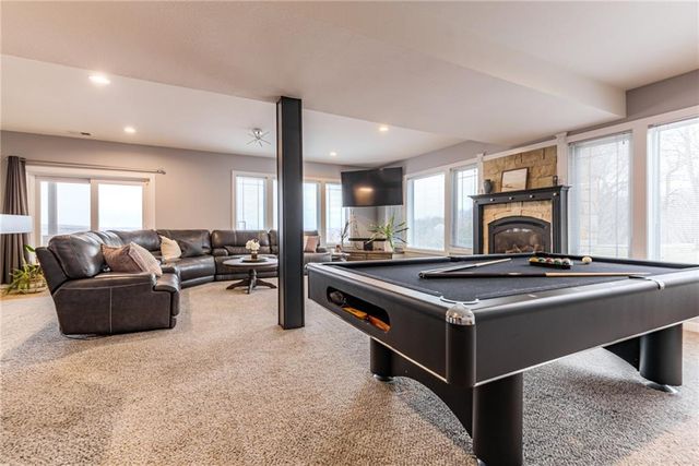 22528 Hatchell Road, Tonganoxie, KS 66086