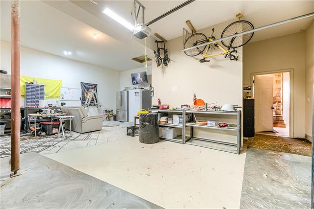 22528 Hatchell Road, Tonganoxie, KS 66086