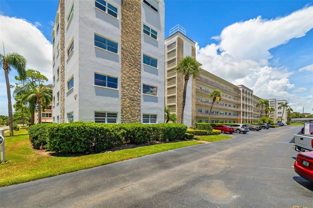 5603 80TH STREET N 202, St Petersburg, FL 33709