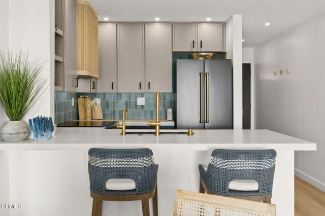 218 E Surfside Drive, Port Hueneme, CA 93041