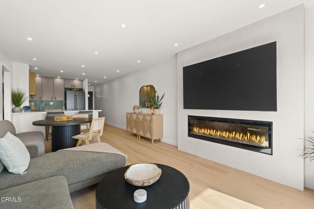 218 E Surfside Drive, Port Hueneme, CA 93041