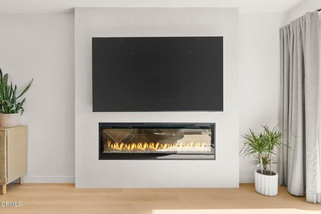 218 E Surfside Drive, Port Hueneme, CA 93041