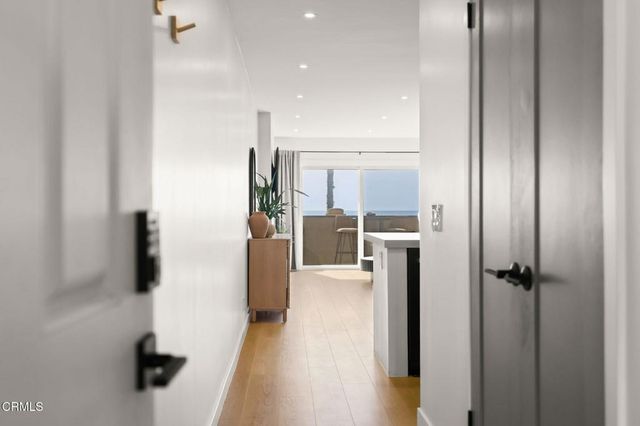 218 E Surfside Drive, Port Hueneme, CA 93041