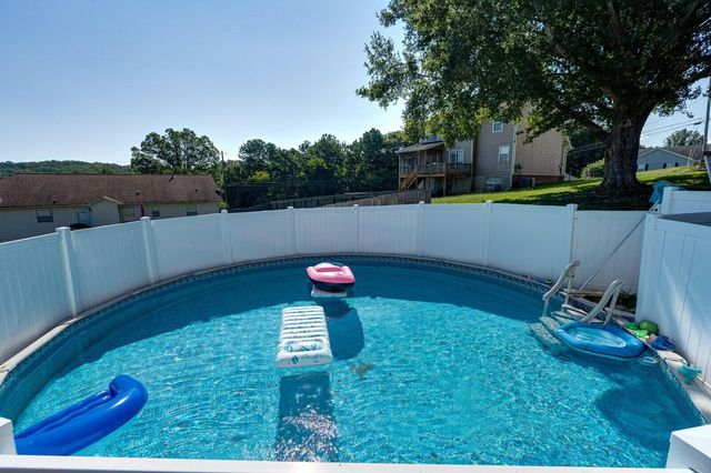 684 Debbie Lane, Ringgold, GA 30736