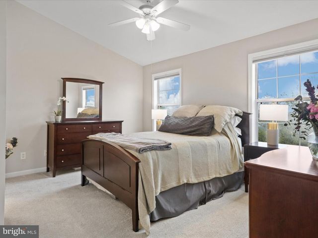 1909 Kenwood Ave Unit 303, Alexandria, VA 22302