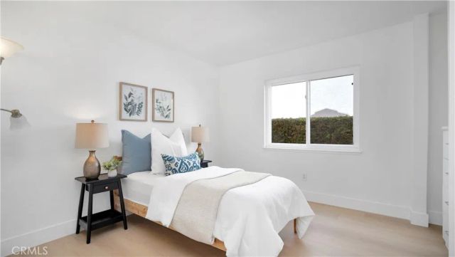 22 Yorktown, Irvine, CA 92620