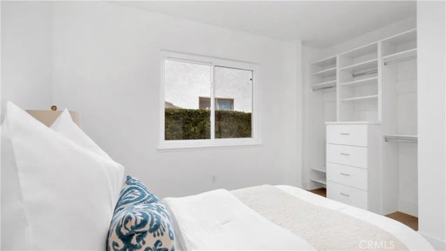 22 Yorktown, Irvine, CA 92620