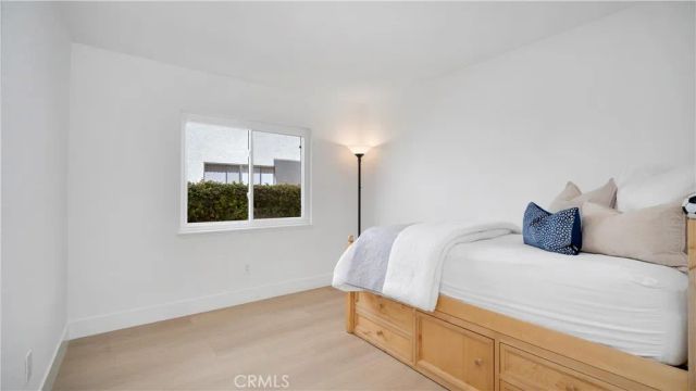 22 Yorktown, Irvine, CA 92620