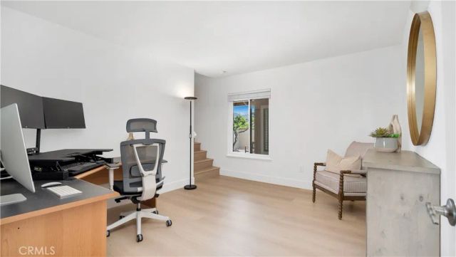 22 Yorktown, Irvine, CA 92620