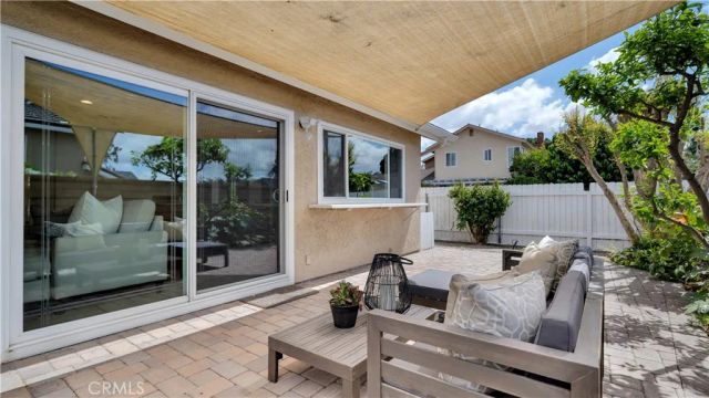 22 Yorktown, Irvine, CA 92620