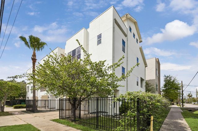 5602 Schuler Street, Houston, TX 77007