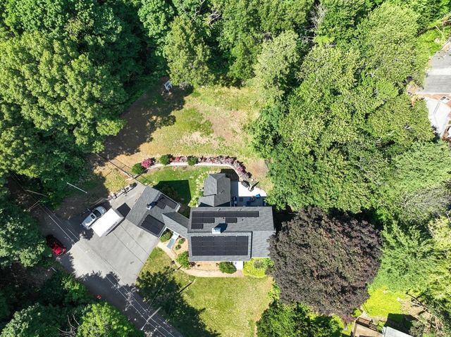 83 Longview St, Haverhill, MA 01830