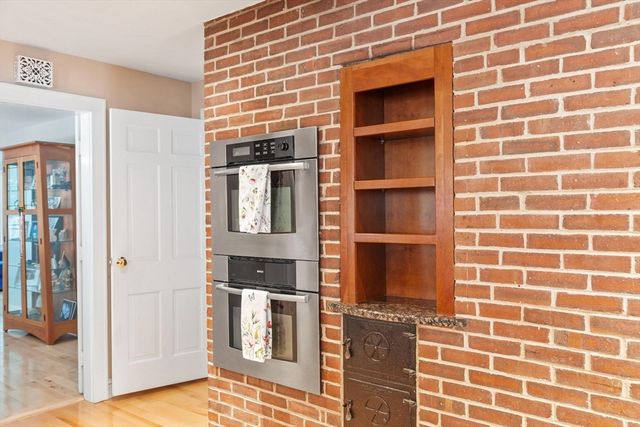 83 Longview St, Haverhill, MA 01830
