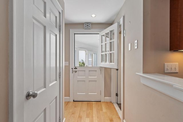 83 Longview St, Haverhill, MA 01830