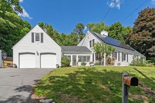 83 Longview St, Haverhill, MA 01830