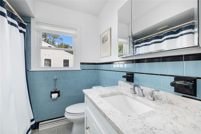 6 Cliff Terrace, Newport, RI 02840