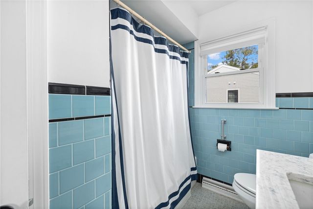 6 Cliff Terrace, Newport, RI 02840