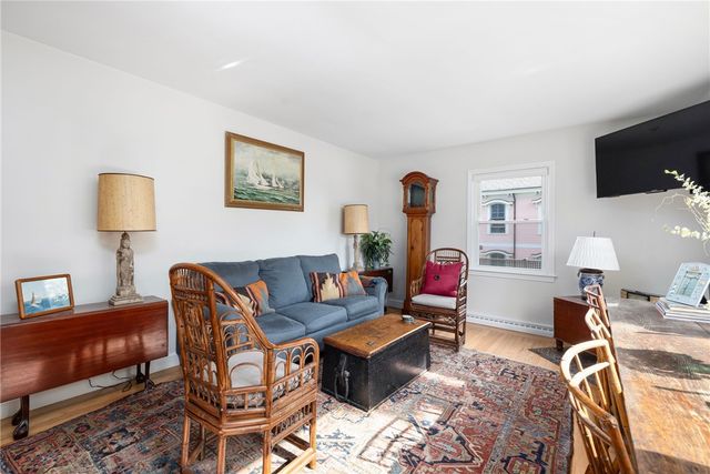 6 Cliff Terrace, Newport, RI 02840