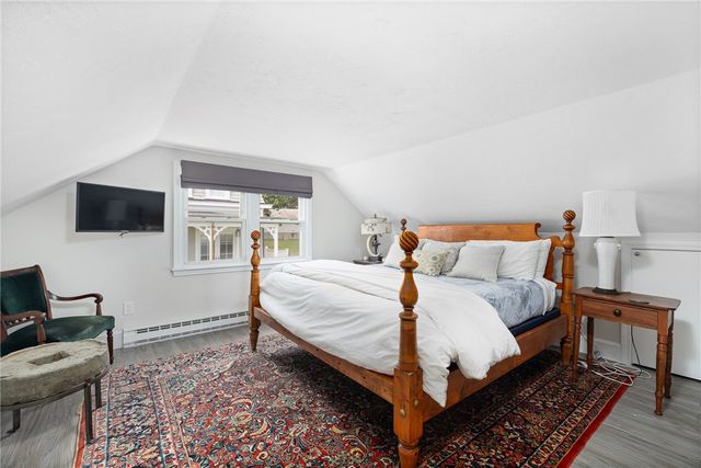 6 Cliff Terrace, Newport, RI 02840