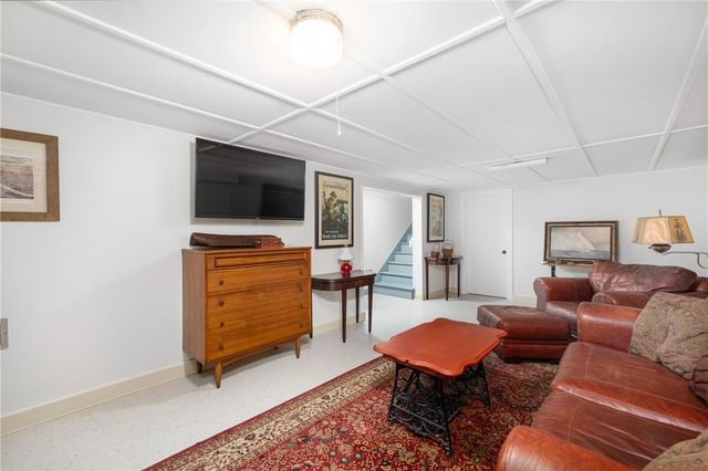 6 Cliff Terrace, Newport, RI 02840