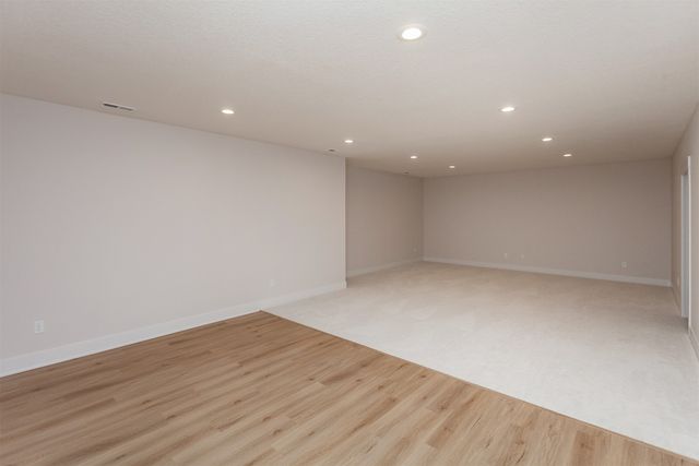 5766 Arbor Springs Drive, Pleasant Hill, IA 50327