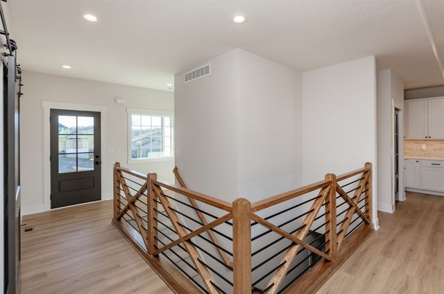 5766 Arbor Springs Drive, Pleasant Hill, IA 50327