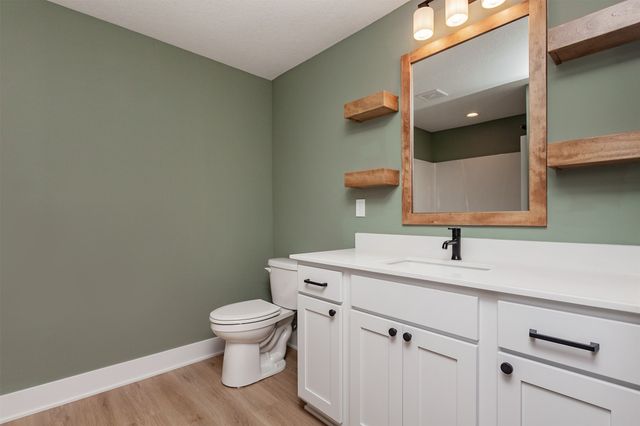 5766 Arbor Springs Drive, Pleasant Hill, IA 50327
