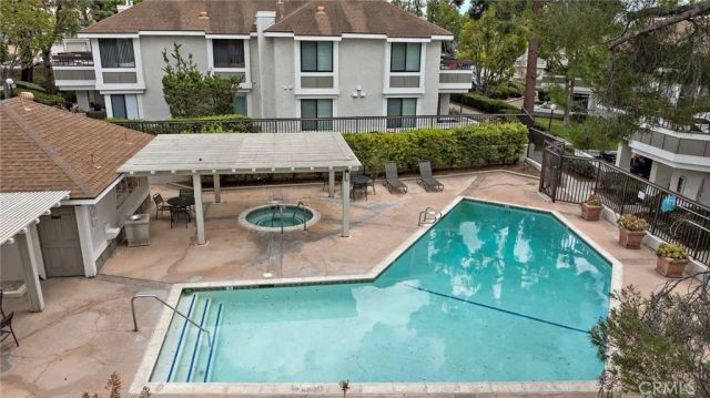 22278 Redwood Pointe 5H, Lake Forest, CA 92630