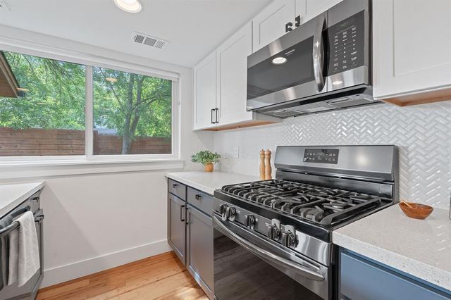 402 W 55th ST 2, Austin, TX 78751